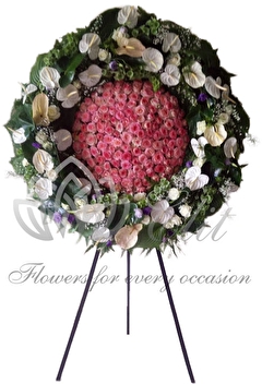 Wreath of Netherland Roses and Anthurium Wreath of Netherland Roses and Anthurium