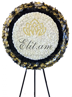 Венок с Белыми Гвоздиками  Венок с Белыми Гвоздиками